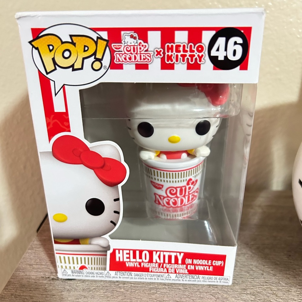 Funko Hello Kitty Cup Noodles Figure - Red and White